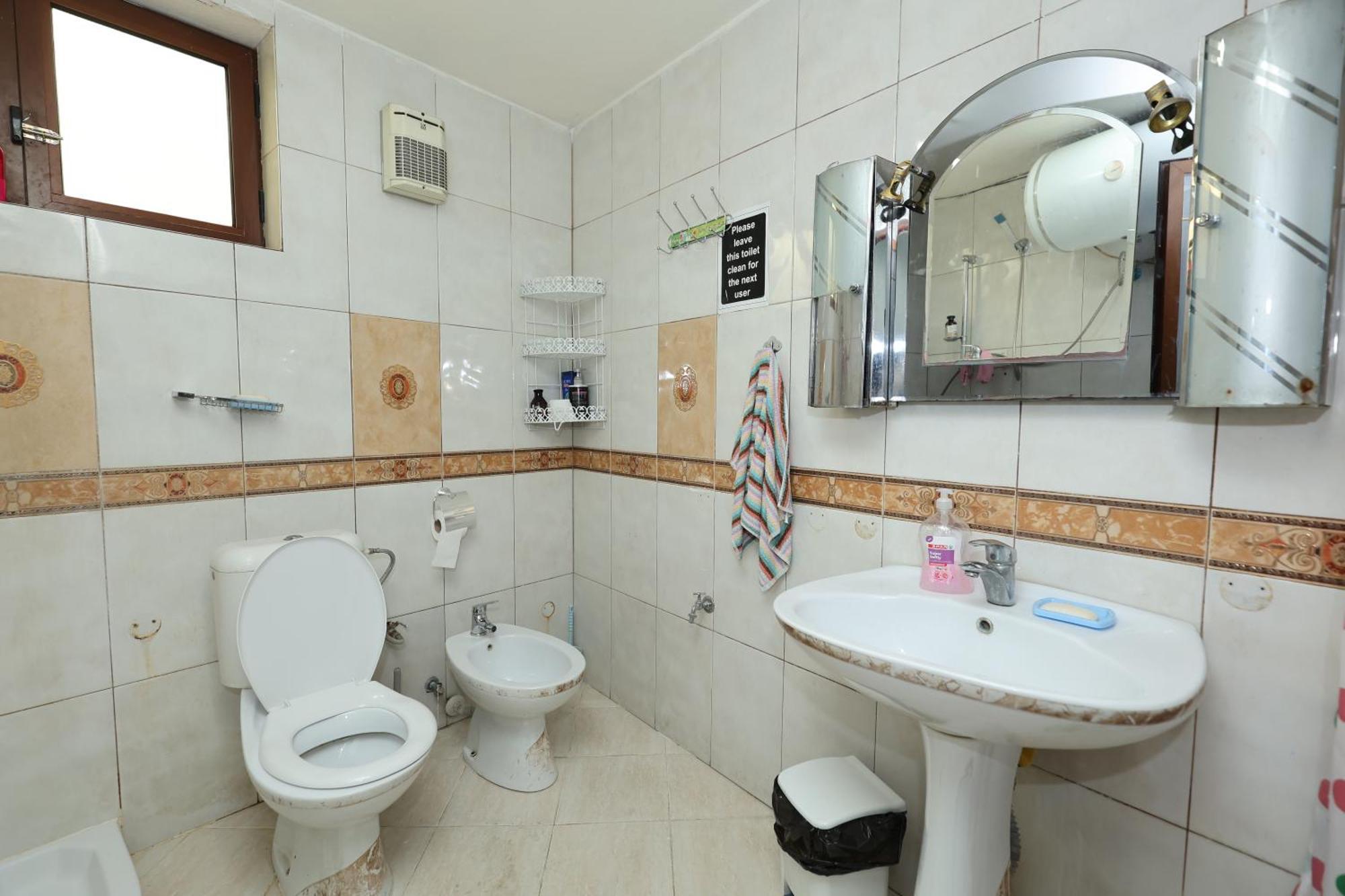 Hostel Osho Тирана Экстерьер фото